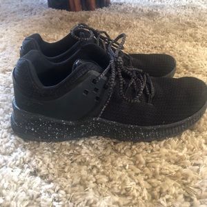 AVIA Men black sneakers running shoes